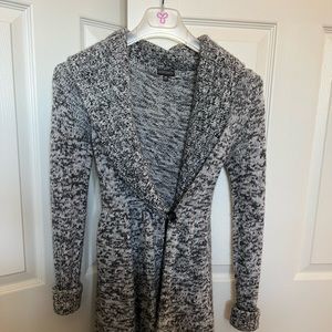Aritzia XXS Cardigan Sweater